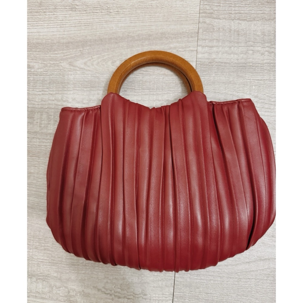 Melie Bianco Pleated Crossbody Bag With Wooden Handles in Burgundy - Picture 2 of 8